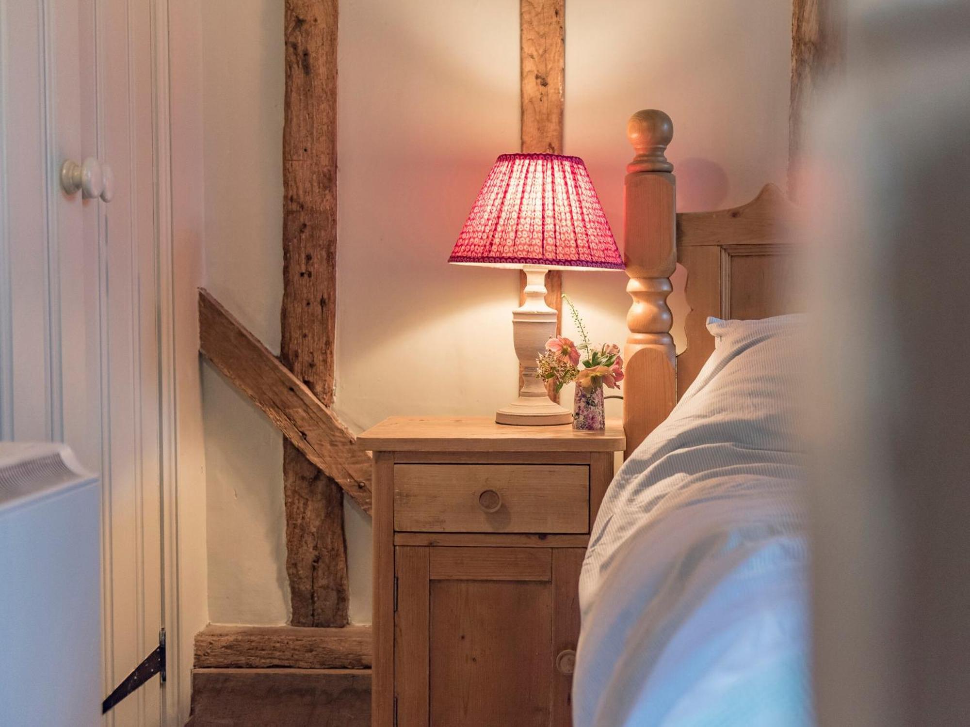 Вилла Woolhouse Barn Hunton  Экстерьер фото